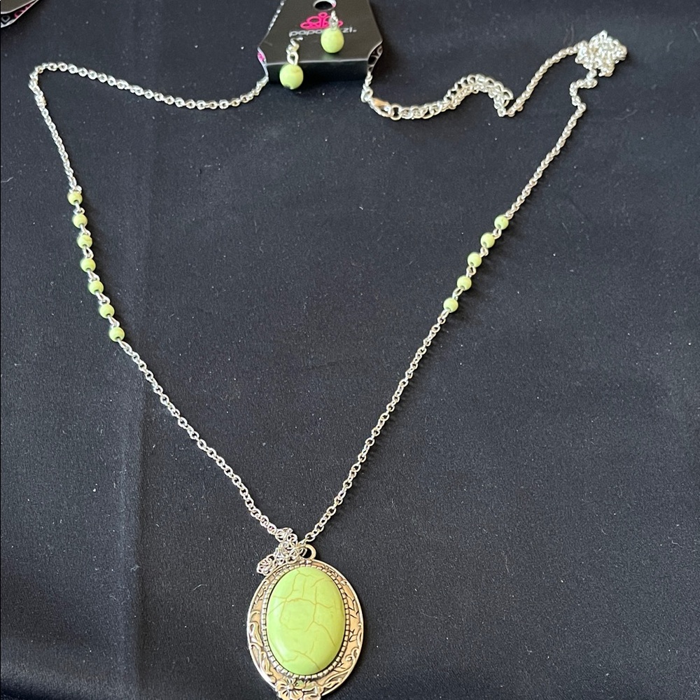 Paparazzi Silver Necklace with Lime Green Pendant